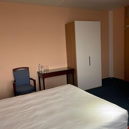 Eventhaus Lejlighedshotel Panzweiler Eksteriør billede