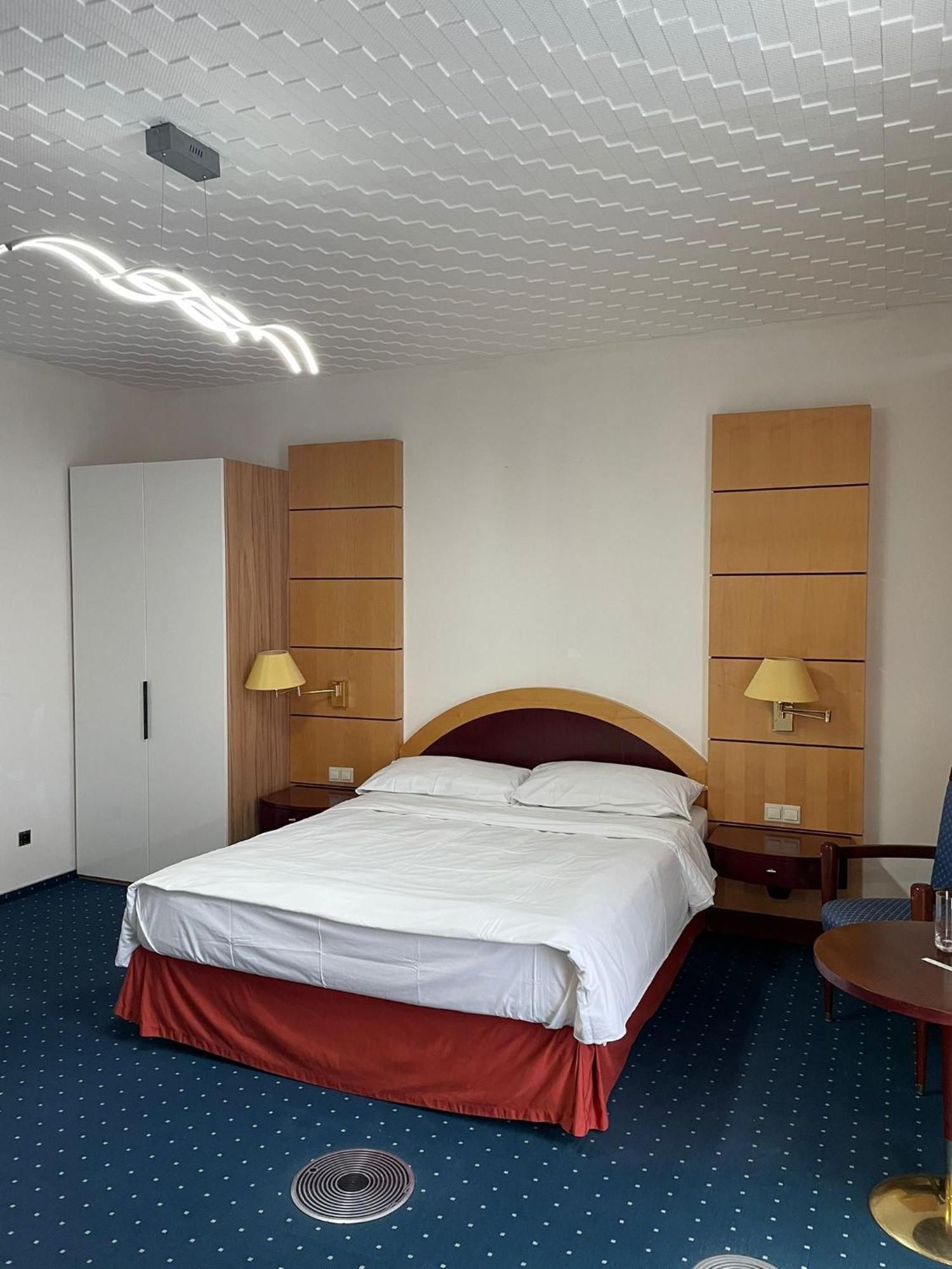 Eventhaus Lejlighedshotel Panzweiler Eksteriør billede
